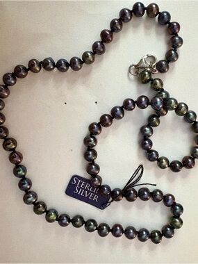 Sterling Silver 925  Black Pearl Necklace new with tags 18 in